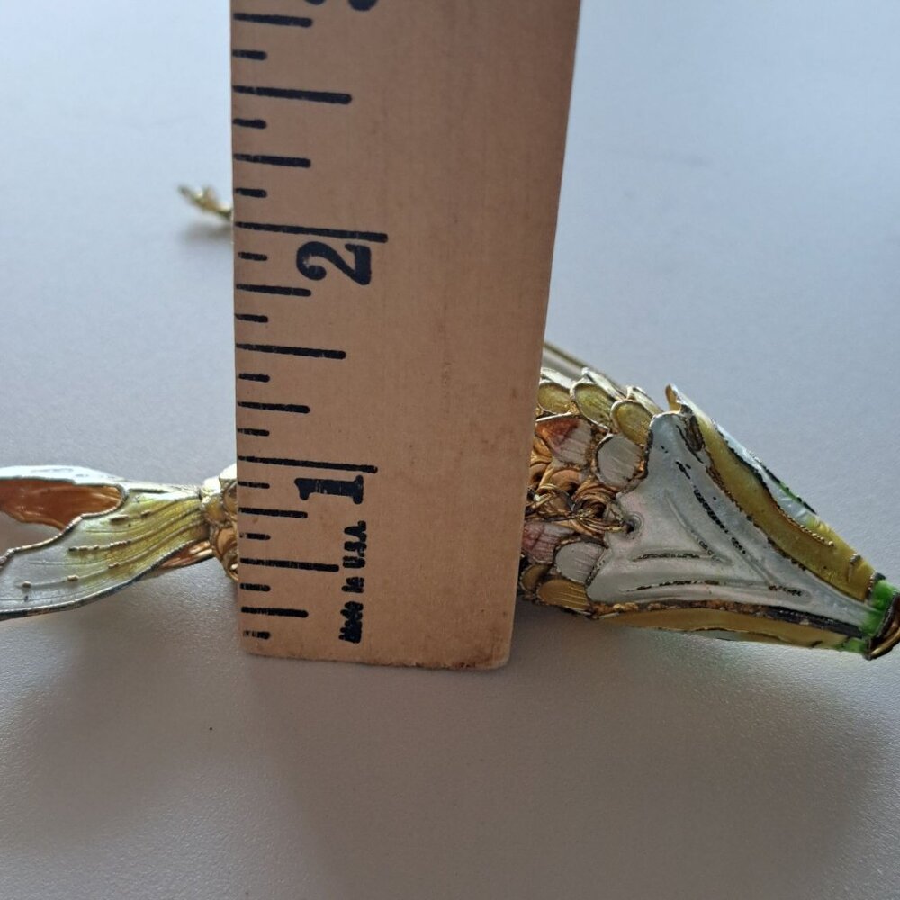 Vintage Gold & White Articulated Fish Ornament Hanging Décor With Enamel Finish - Picture 8 of 9